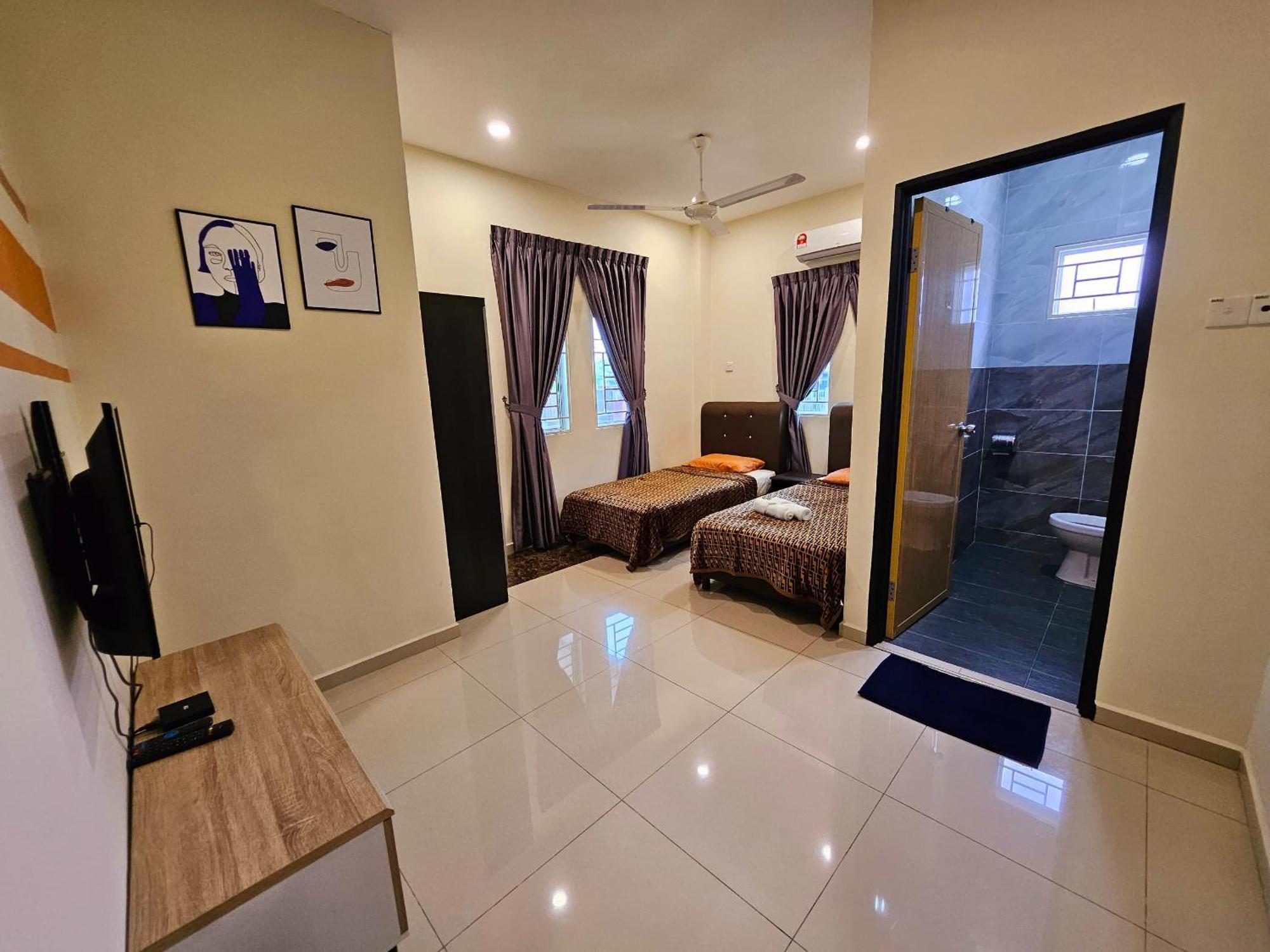 The Blue Guest House, Wifi, Free Parking, Aulong Taiping Exterior photo