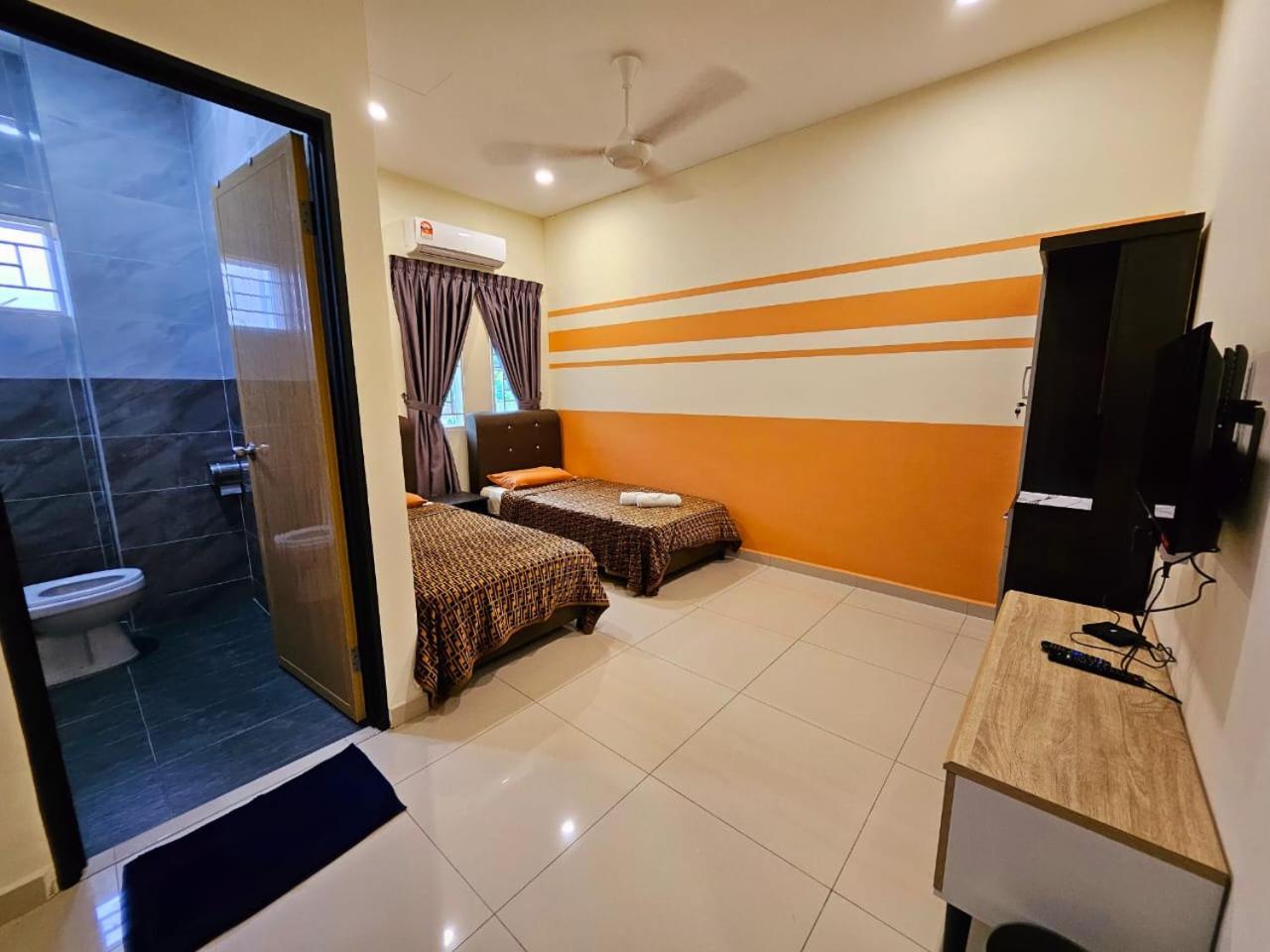 The Blue Guest House, Wifi, Free Parking, Aulong Taiping Exterior photo