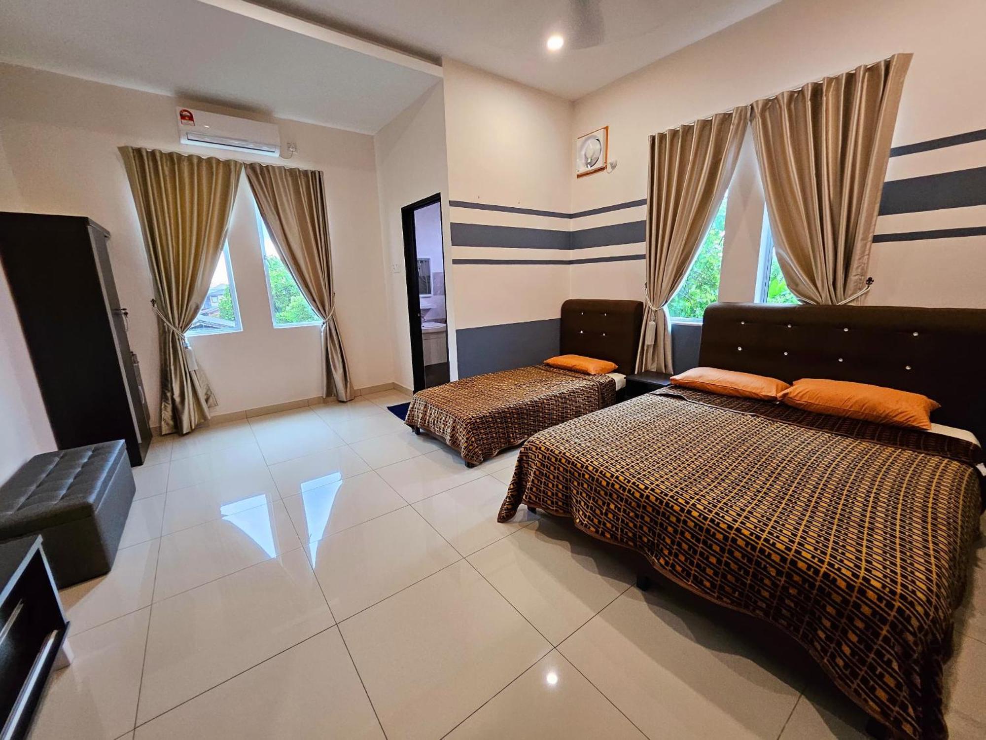 The Blue Guest House, Wifi, Free Parking, Aulong Taiping Exterior photo