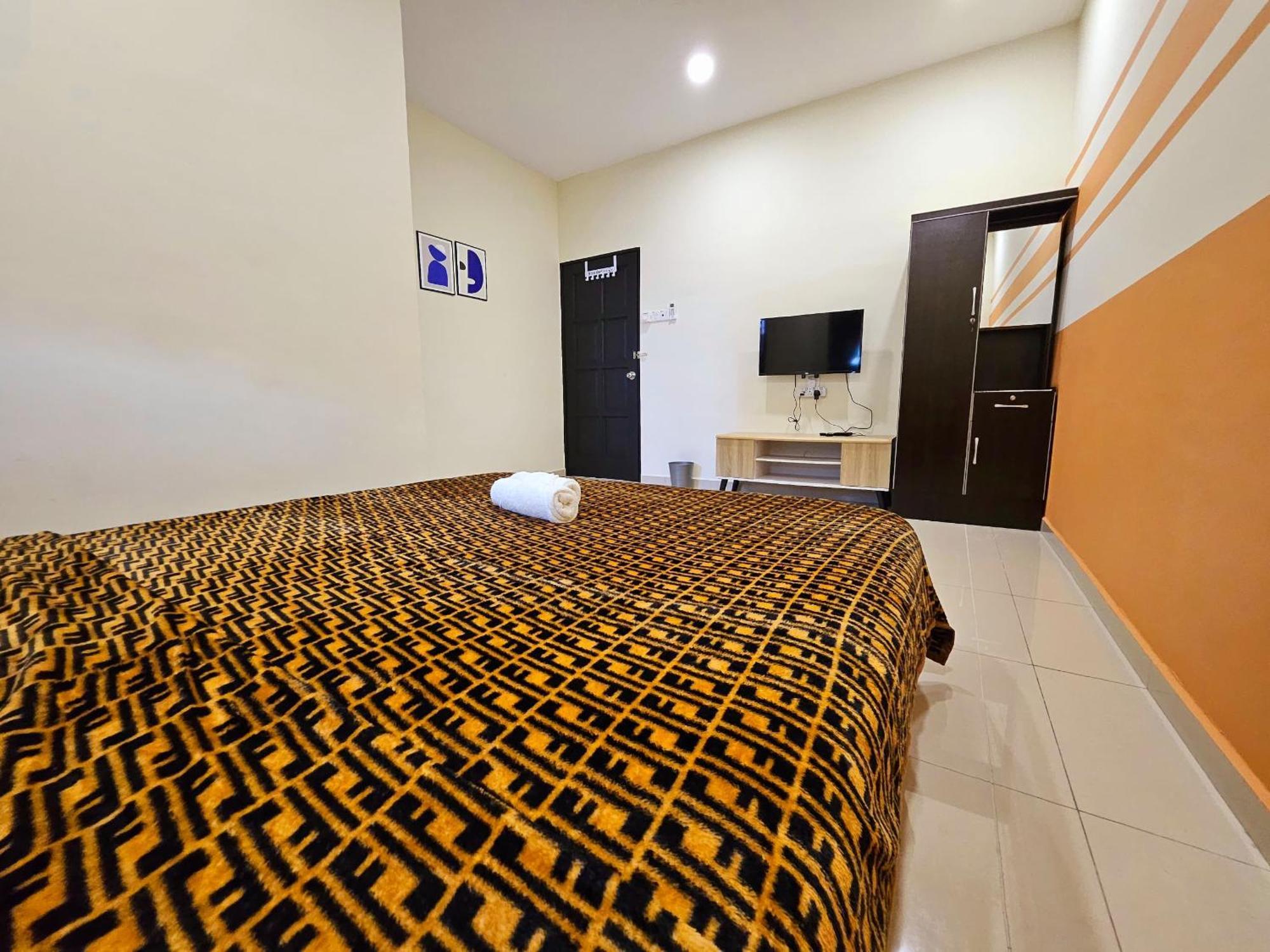 The Blue Guest House, Wifi, Free Parking, Aulong Taiping Exterior photo